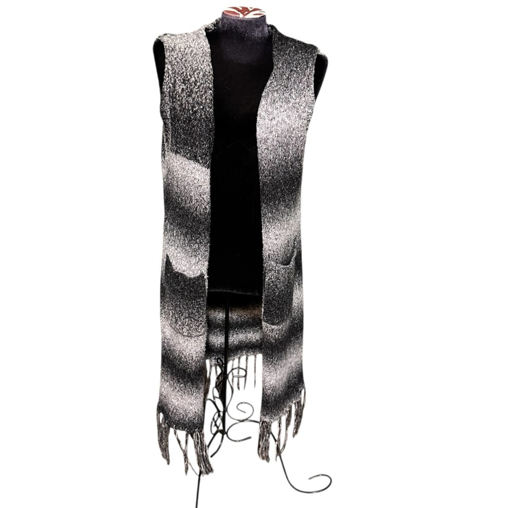 Altar'd State Black Gray Toned Sweater Cardigan Shrug Vest Fringe Size Small